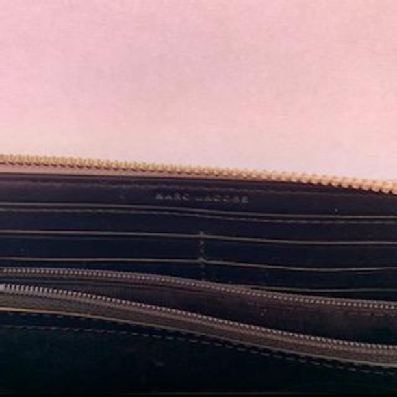 Marc Jacobs Empire City Leather Continental Wallet - Picture 5 of 10